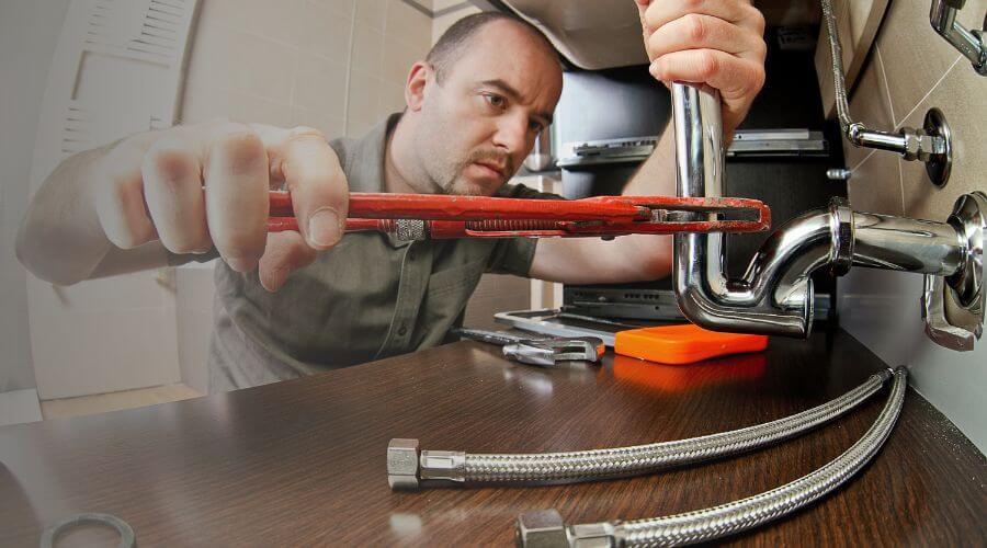 Local annual plumbing maintenance in McDavid, FL